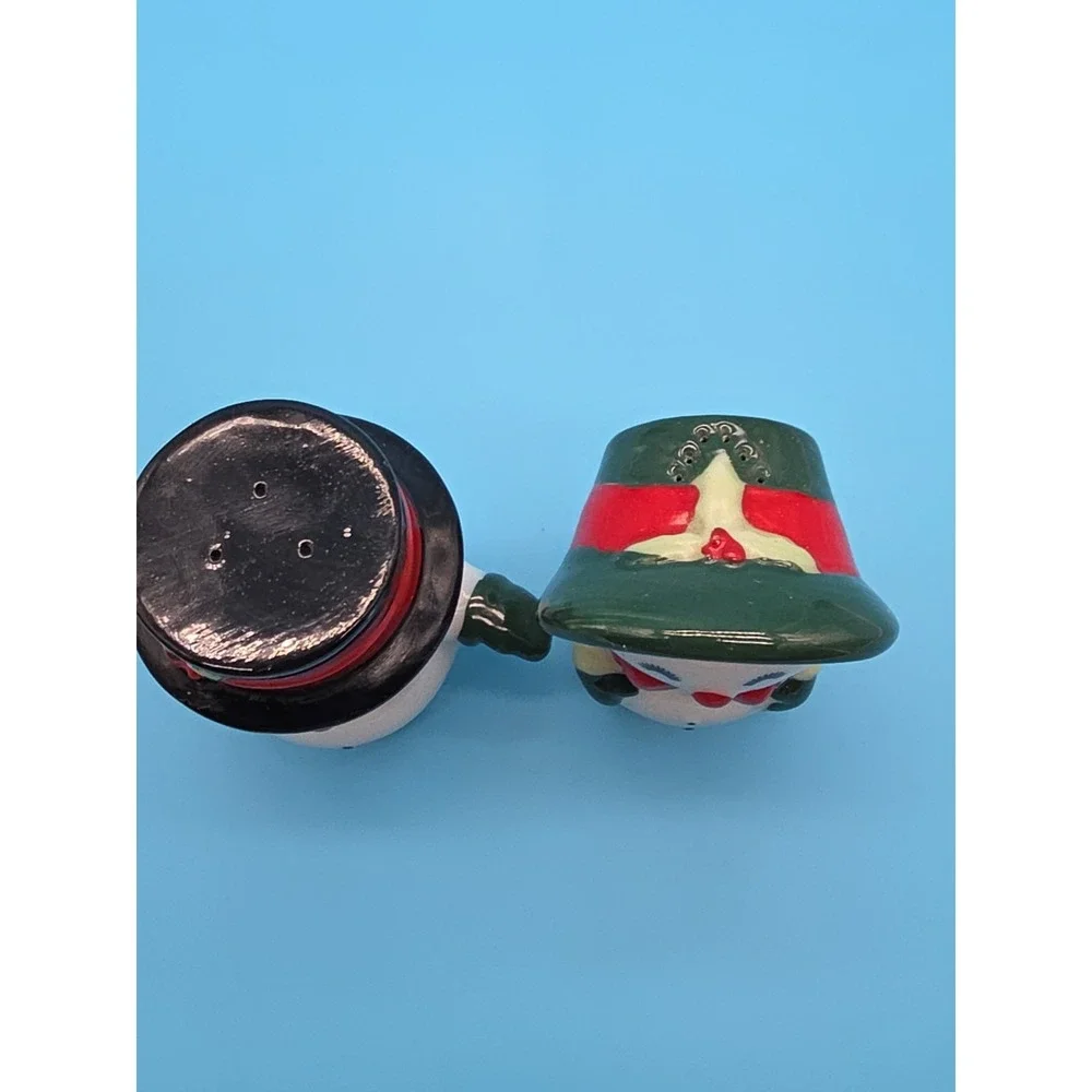 Vintage Hallmark Happy And Merry Salt‎ And Pepper Shakers Merry Christmas